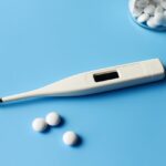 Confronto tra termometro digitale e a gallio, evidenziando precisione ed ecologicità.